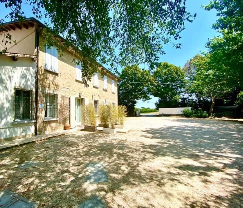 Il Bianconiglio R&B Bed & Breakfast Carraie Luaran gambar