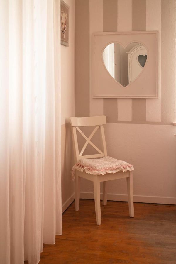 Il Bianconiglio R&B Bed & Breakfast Carraie Luaran gambar