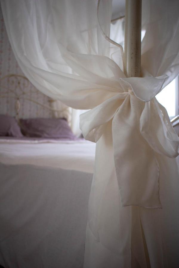 Il Bianconiglio R&B Bed & Breakfast Carraie Luaran gambar